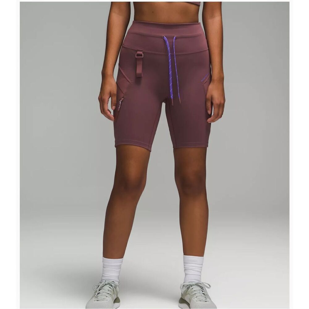 Lululemon Cargo Super-High-Rise Hiking Short 8" size 6